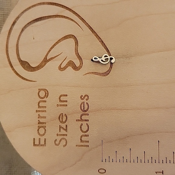 MUSICAL NOTE STUD EARRINGS - Picture 5 of 6